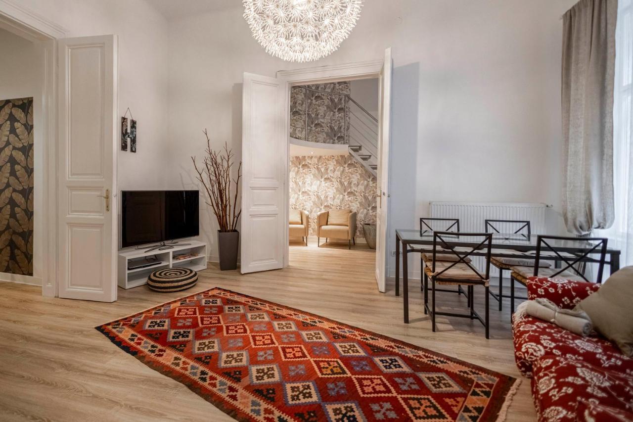 Casa Iaia Апартаменты *